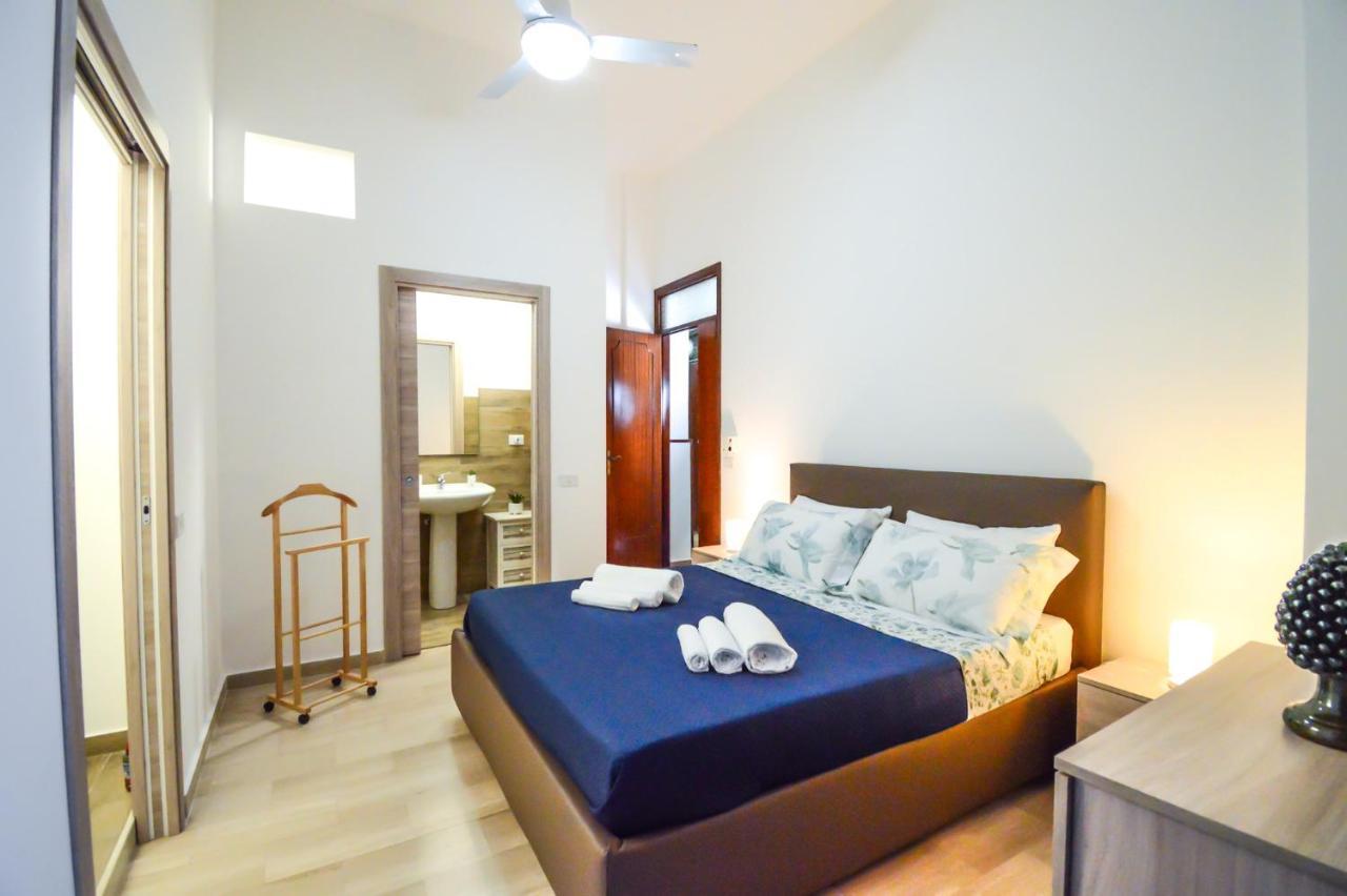 Spiaggia 270 M - Appartamento In Centro Con Cortile Gioiosa Marea Ngoại thất bức ảnh